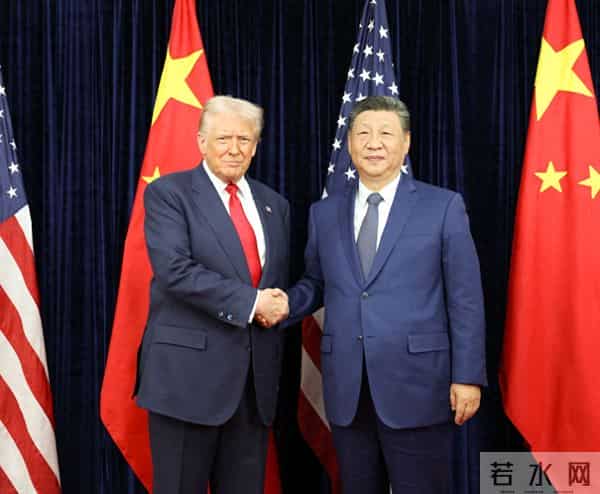 中美元首一起看38年前的照片