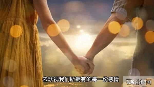 男子长城藏时间胶囊12年多人留纸条