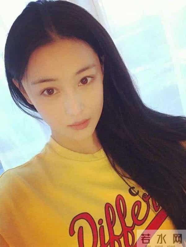 张馨予整容,军嫂张馨予：整容上位黑料不断，手撕前任李晨，遇真爱后却转型