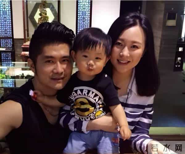 潘长江女儿潘阳追悼会,富豪石磊：潘长江是我岳父，不管潘阳红不红，她都是我的财政管家