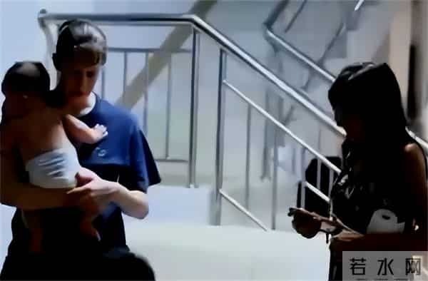 2011年黄历,洋媳妇嫁到中国，很不能理解：为什么中国结婚还要选日子？