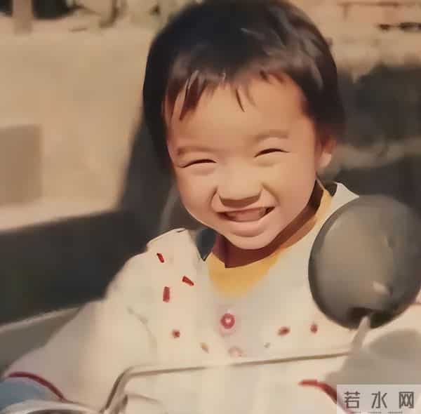 华晨宇透露妈妈因癌症去世,华晨宇妈妈周忆:儿子被骂很心痛,离世前最大心愿是儿子婚姻幸福