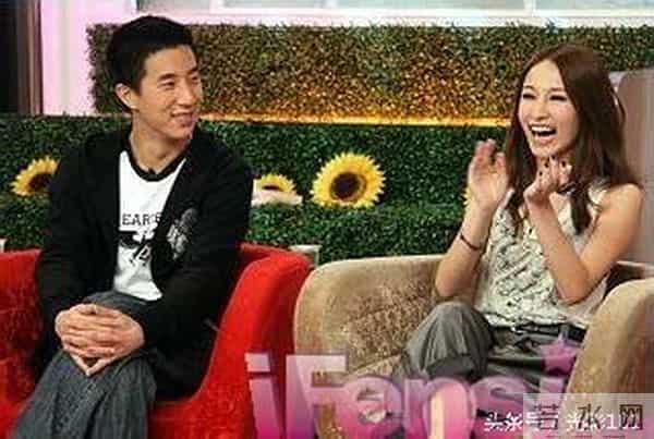 萧亚轩被软禁,爆明星商演惨事：李易峰被恐吓，萧亚轩被软禁，蔡少芬曾遭绑架！