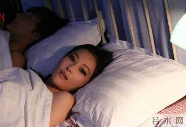 张馨予整容,军嫂张馨予：整容上位黑料不断，手撕前任李晨，遇真爱后却转型