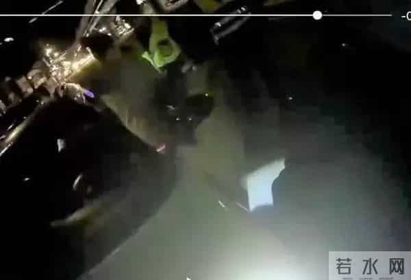 尼坤酒驾,自夸天生车手的陈乔恩酒驾被捕,或许是胡彦斌高晓松的教训没背熟