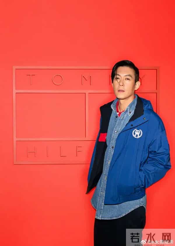 程冠希,陈冠希怒斥酒店人员,“你知道怎么管理五星级酒店吗”;此前怒怼空乘扬言让其丢工作