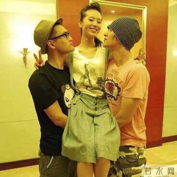 唐人三宝,永远的唐人三宝！刘诗诗袁弘为胡歌新片包场，杨幂则噤声