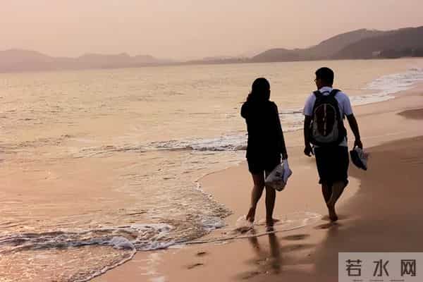 2011年黄历,洋媳妇嫁到中国，很不能理解：为什么中国结婚还要选日子？