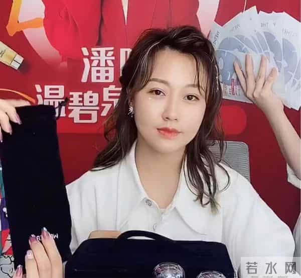 潘长江女儿潘阳追悼会,富豪石磊：潘长江是我岳父，不管潘阳红不红，她都是我的财政管家