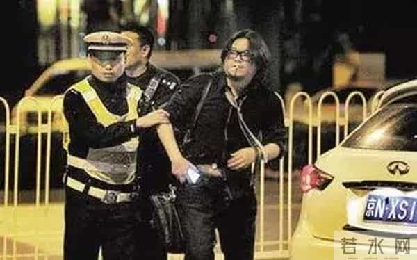 尼坤酒驾,自夸天生车手的陈乔恩酒驾被捕,或许是胡彦斌高晓松的教训没背熟