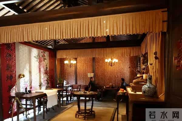 2011年黄历,洋媳妇嫁到中国，很不能理解：为什么中国结婚还要选日子？