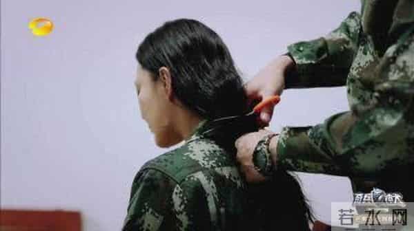 张馨予整容,军嫂张馨予：整容上位黑料不断，手撕前任李晨，遇真爱后却转型