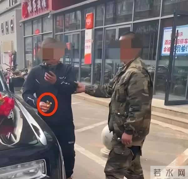 一箱香烟多少条,河北婚车遭拦，强行索要50条香烟，街道办竟为“传统习俗”辩护！