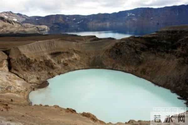 南非金伯利钻石矿坑,不想死就离远点!盘点全世界最诡异最恐怖的地坑