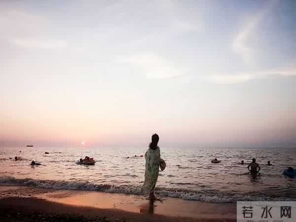 2011年黄历,洋媳妇嫁到中国，很不能理解：为什么中国结婚还要选日子？