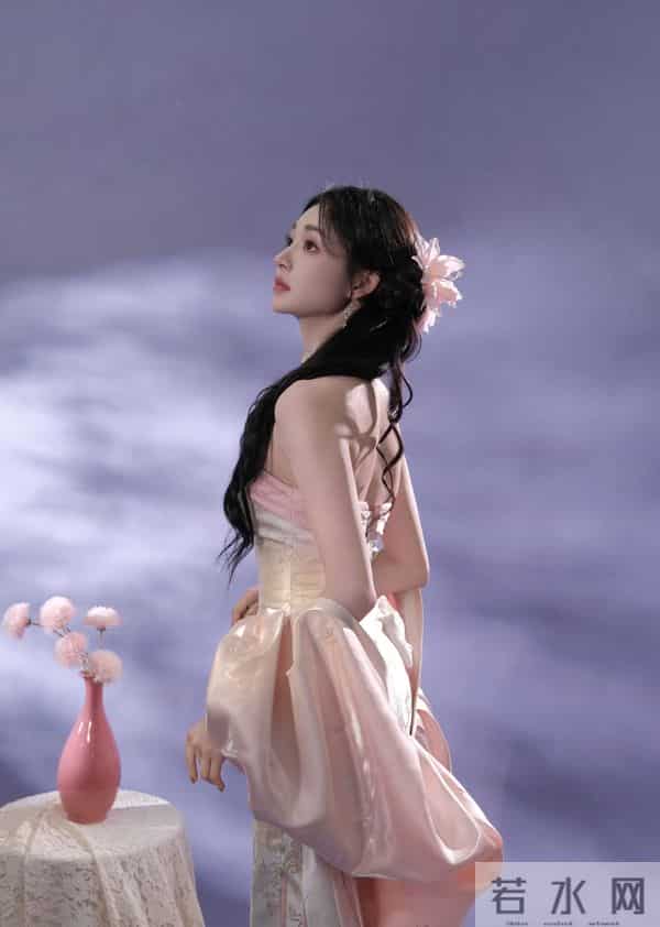 周洁琼 抹胸旗袍