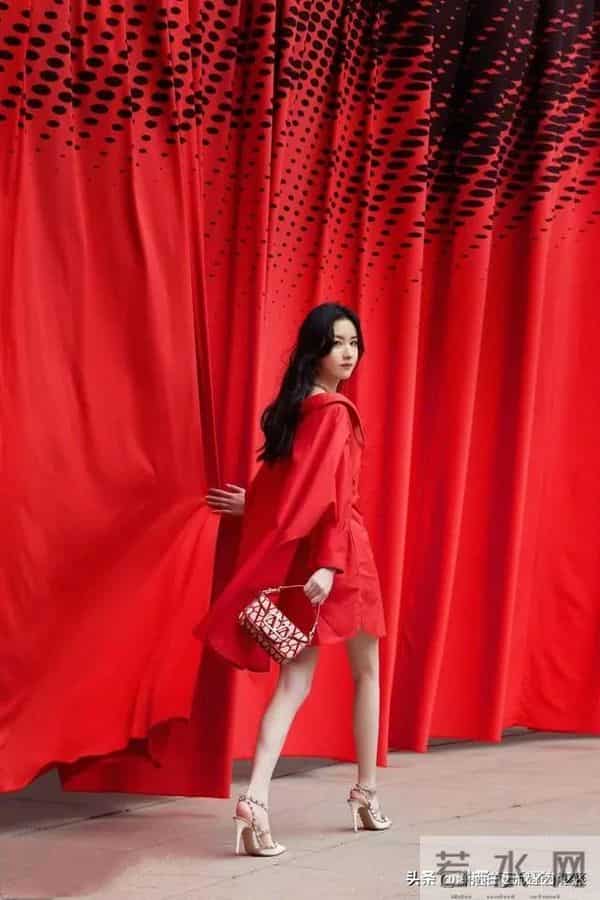 陈都灵｜肉丝长腿