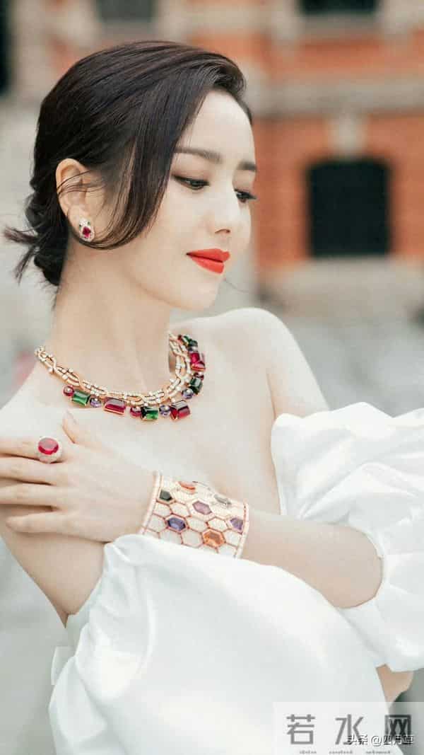 佟丽娅 "美爆了