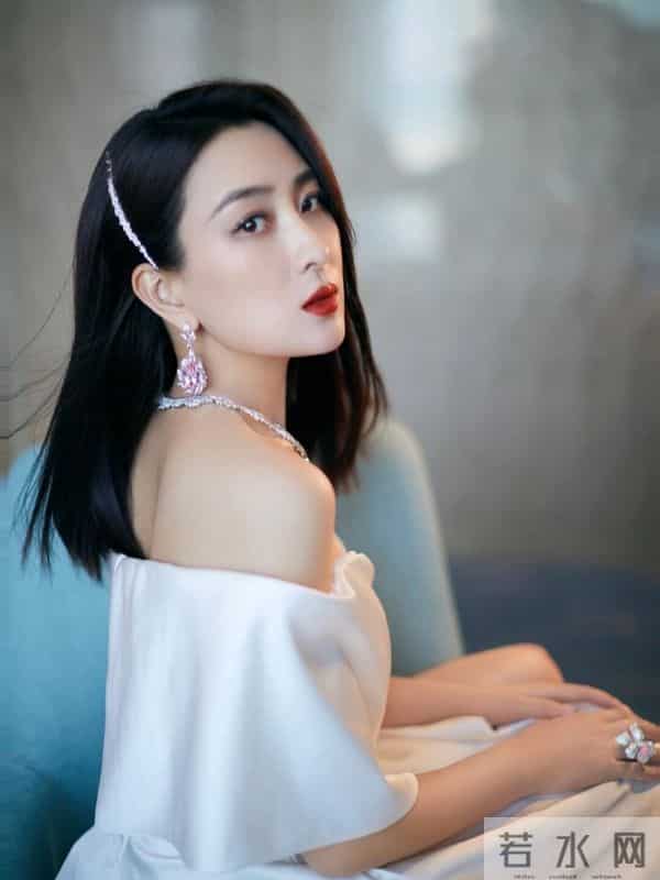 马苏——娇艳欲滴,饱满酥胸,白皙圆润,宛如仙女坠入凡间