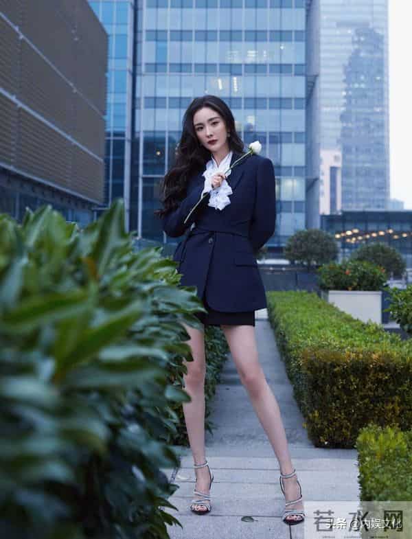 杨幂高跟鞋高清细节图(一)