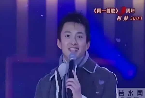 前最帅央视主持人复出,56岁已满头白发,回应身价百亿总裁传闻