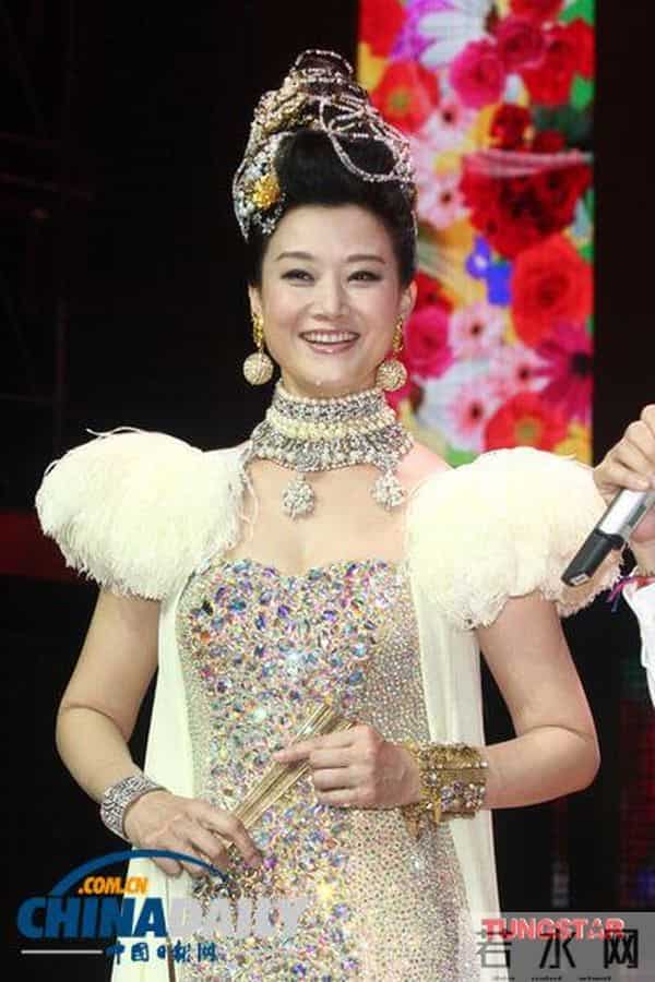 哇60岁的宋祖英,这也太美了吧,看起来也就是30多岁,太年轻了