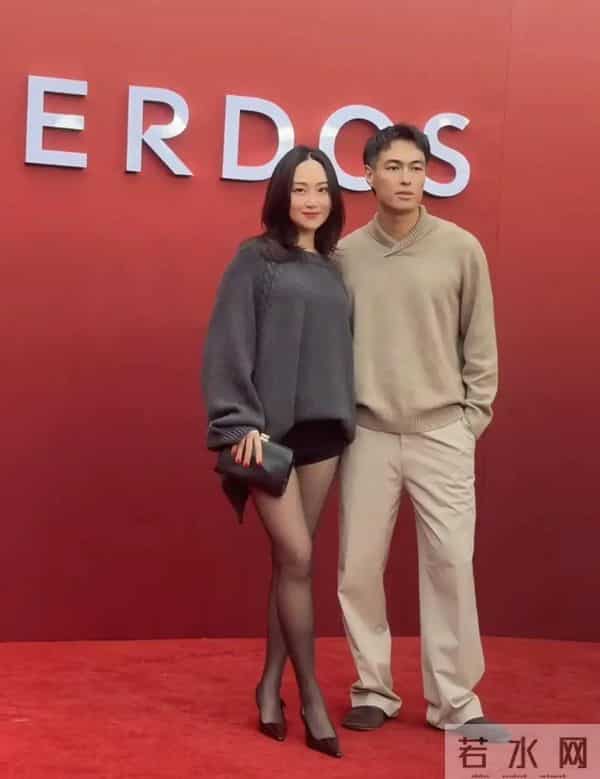 杨佑宁媳妇这身材简直堪比梦露啊 肉肉的性感又火辣 看得人目不转睛