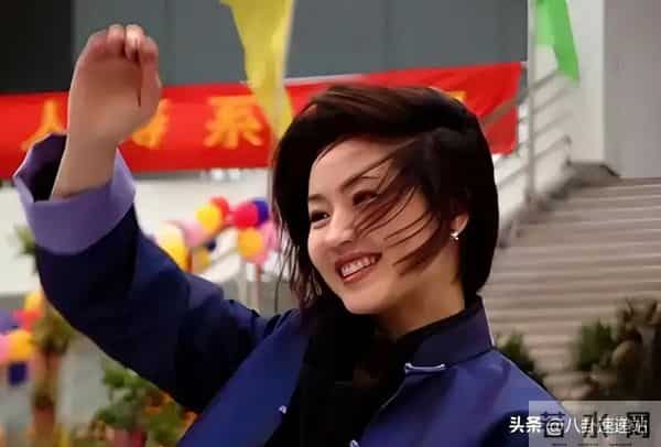 余生好好走!57岁央视女主持王小丫,原来早已经走上另一条大路