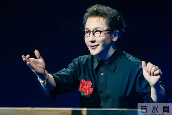 抗癌成功仅1年,49岁刘谦高调官宣喜讯,董卿的话,终于有人信了