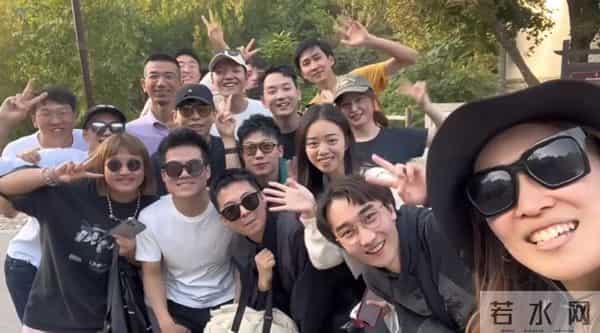 董宇辉成大款,顿顿当老板,留下的YOYO却熬成“废子”令人唏嘘