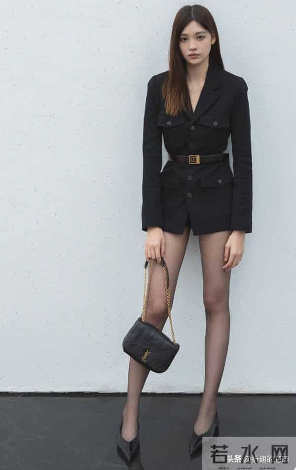 张艺上经典丝袜妆造美图集