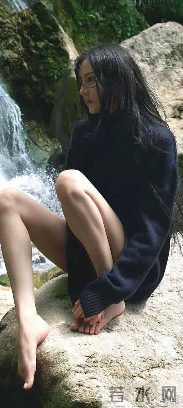 迪丽热巴|泳装照也太惊艳了