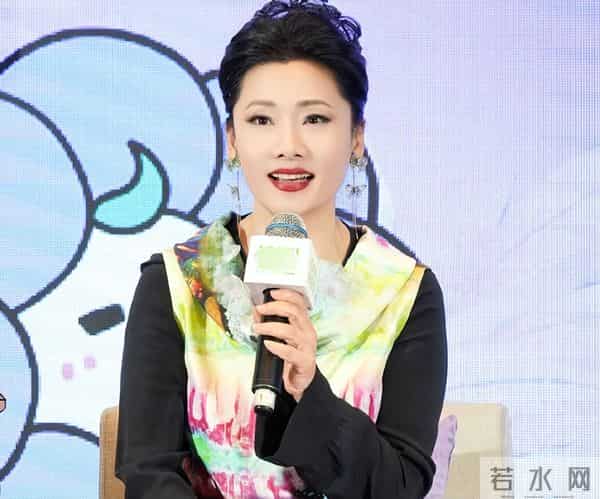 张柏芝第一次讲家里人,何赛飞怜惜:没人疼的丫头,活得太懂事