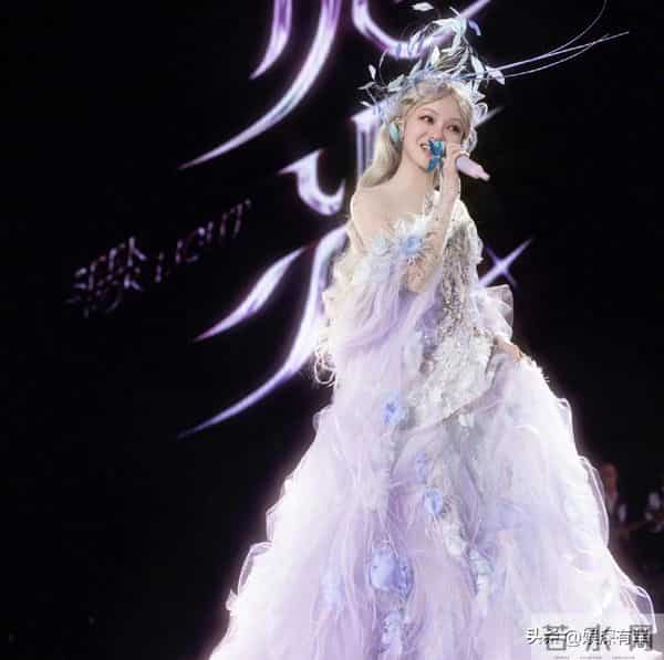 当年一代歌王,却沦为人人喊打的台D分子,如今妻离子散令人唏嘘