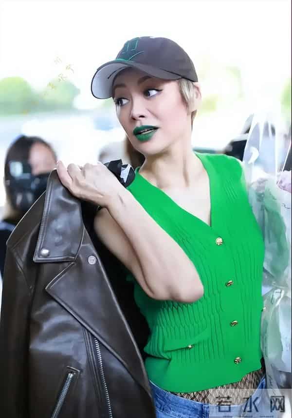 宁静做梦也没想到,美国前夫留给她的儿子,如今竟成她唯一的依靠