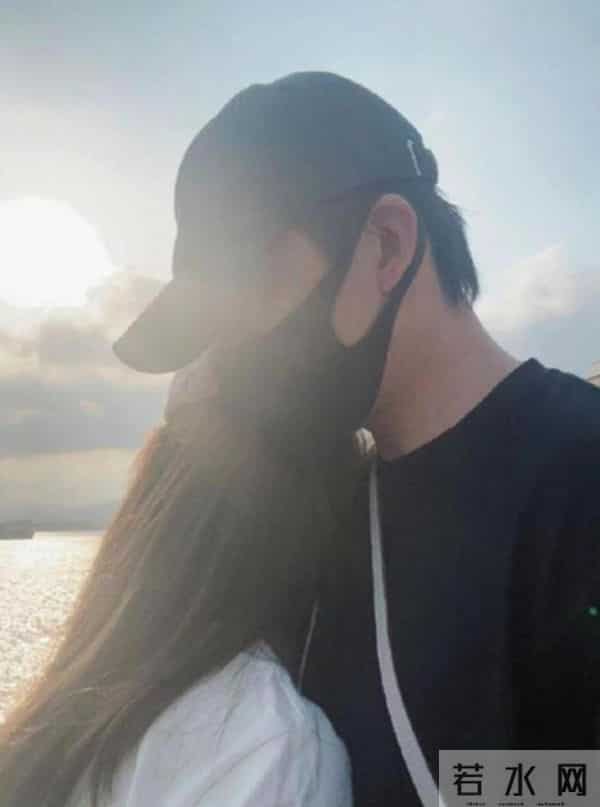 俞灏明与女友韩国甜蜜约会,王晓晨大方晒照,在一起一年超稳定