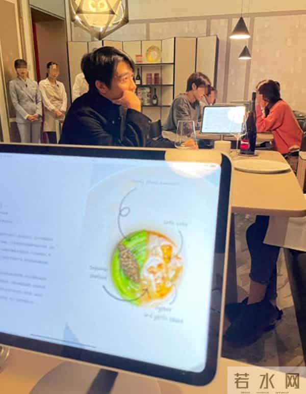 俞灏明与女友韩国甜蜜约会,王晓晨大方晒照,在一起一年超稳定