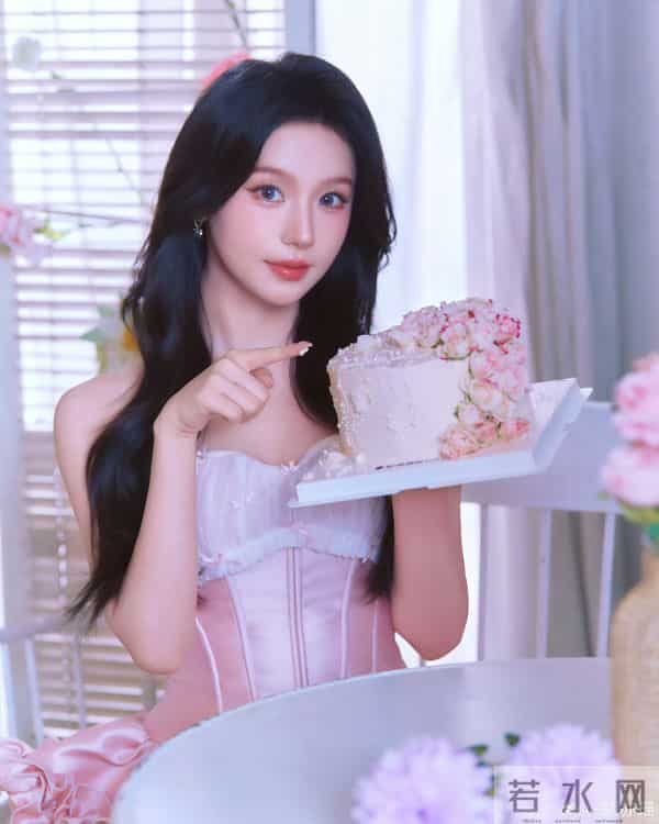 胡亦瑶长相甜美，身材却很火辣哦！