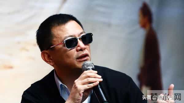 杨幂伴娘,王家卫一语道破真相,这才明白,杨幂和唐嫣为什么会闹掰