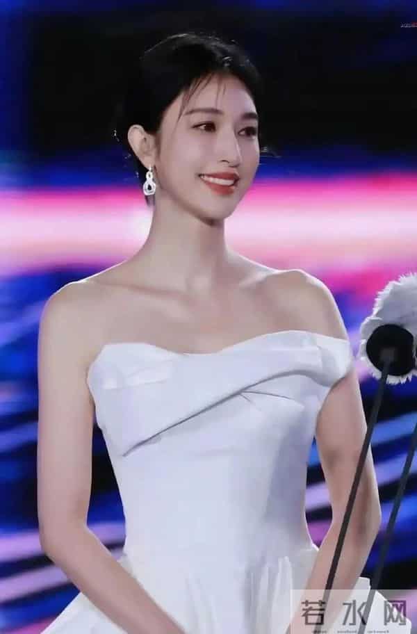 行走的荷尔蒙——张俪这身材谁顶得住?高挑匀称,气质优雅