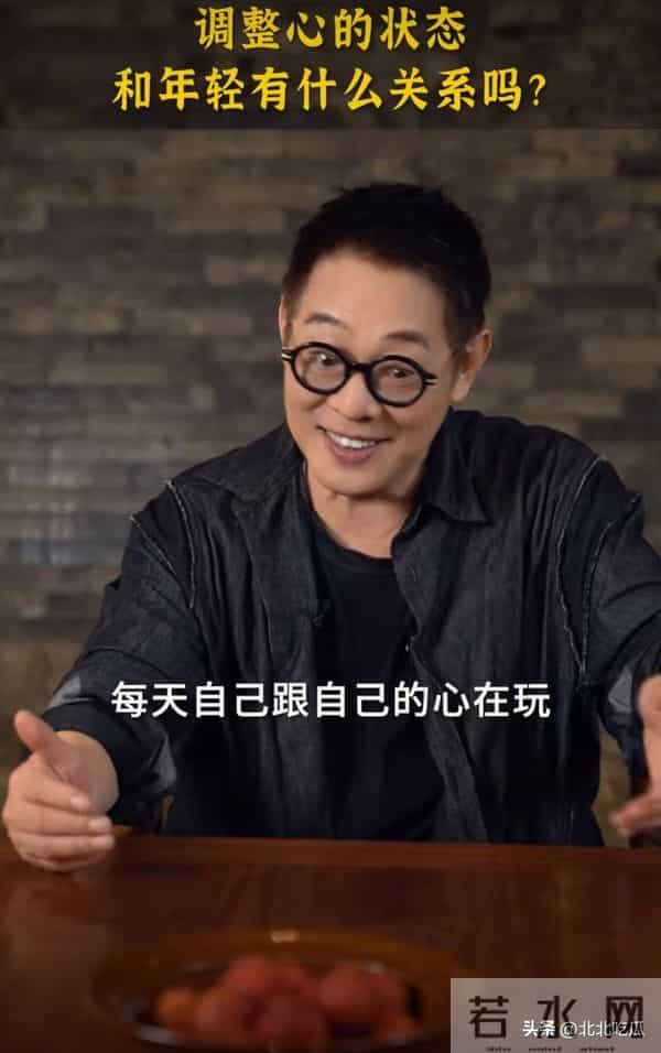 豁出去了!62岁李连杰首次光膀子出镜,坦言不认识那位朋友不炒作