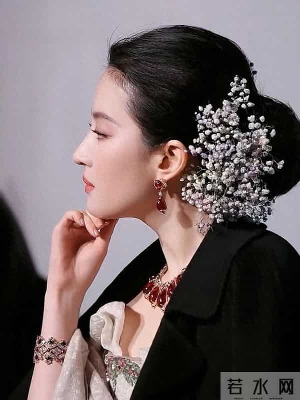 说真的，挺佩服刘亦菲的