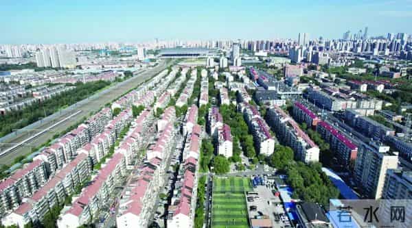 昨夜今晨丨39岁男演员自曝被骗光所有积蓄丨全红婵回应夺冠丨阿富汗6.4级地震丨国际车企巨头宣布大批召回