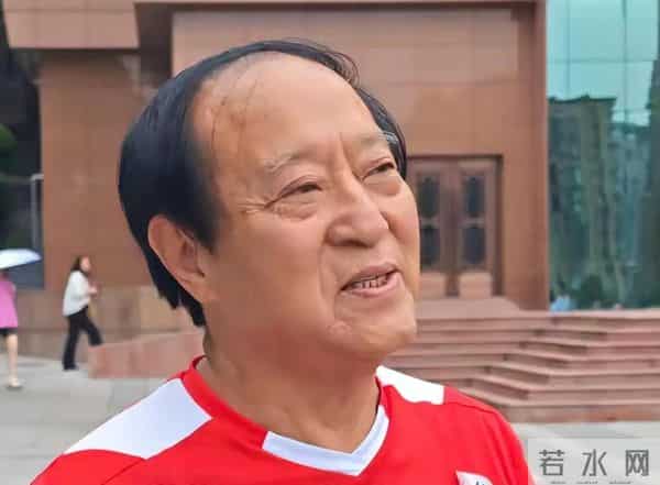 事实证明,干一行败一行,妻离子散的牛群,已经走上了另一条大道