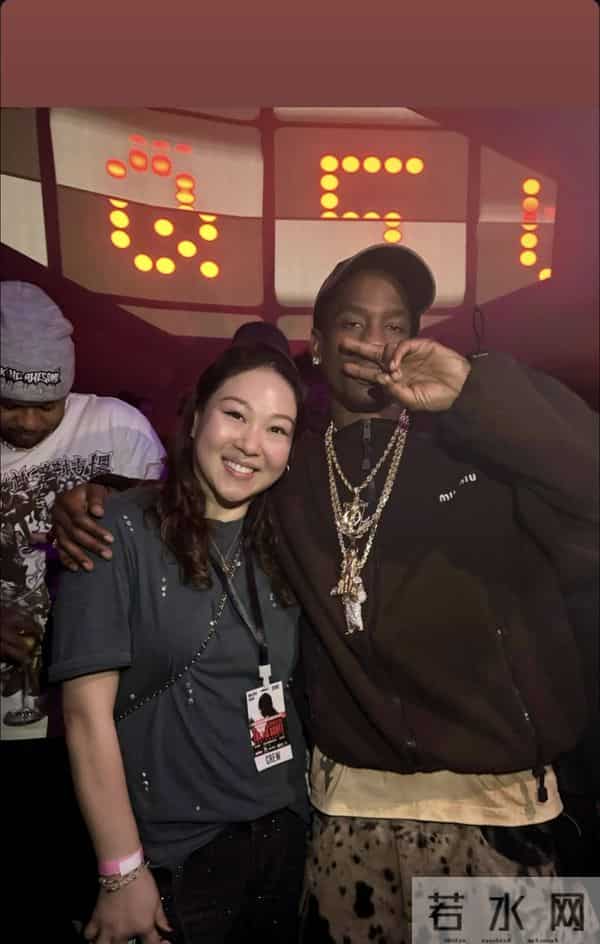 何超琼在澳门办活动家族成员齐聚,何超盈携女现身,大房孙女也在