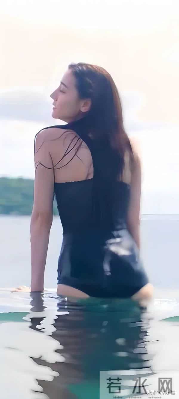 迪丽热巴|泳装照也太惊艳了