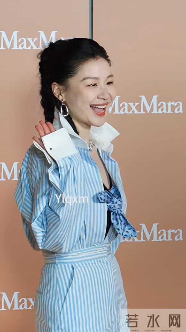 搞笑女金靖没想到原来身材竟这么好，腰细腿长上围丰满皮肤巨白皙