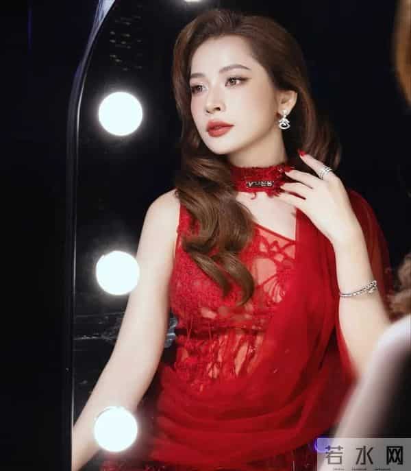 曾参加“乘风2023”的越南人气女星芝芙也是越来越红啦~