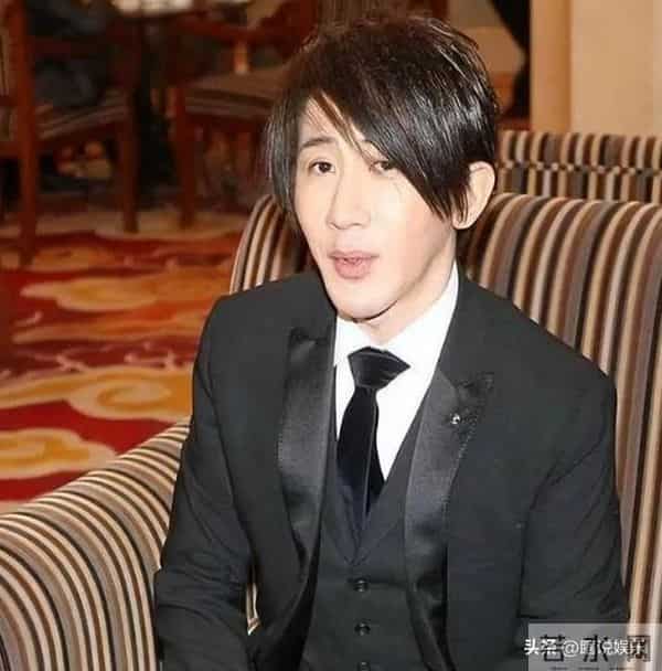 抗癌不到一年,刘谦近况曝光,“不良嗜好”已戒掉,简直判若两人