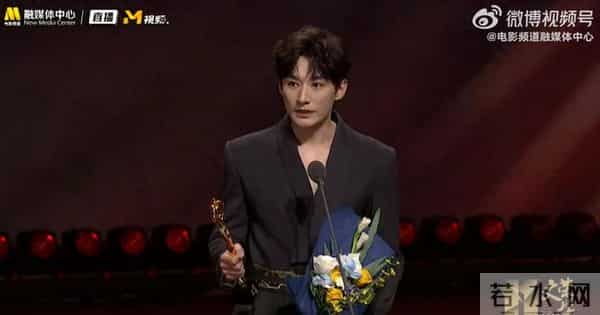 演员唐嫣、刘学义,冲上热搜!